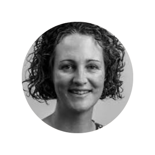 Dr Anna Holwell